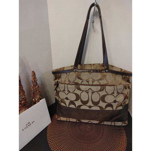 Coach Signature Jacquard F15188 - Picture 3 of 7